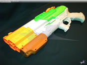 NerfSupersoaker_ZombieStrike_Splatterblast_images/nerf_super_soaker_zombie_strike_splatter_blast_02