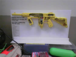 02_450_Battery_water_gun_prototype_250